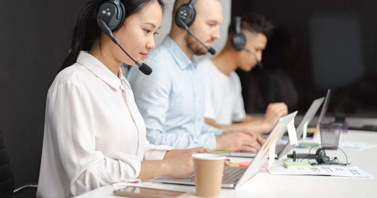 Training Support agents for omnichannel customer support